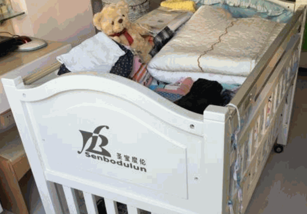 圣宝度伦婴儿床